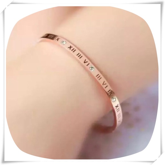 πHPπRoman Numeral Rhinestone hinge bangle-1 left - Picture 4 of 4